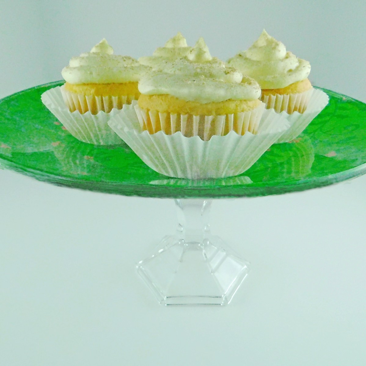 Creamy Eggnog Cupcakes